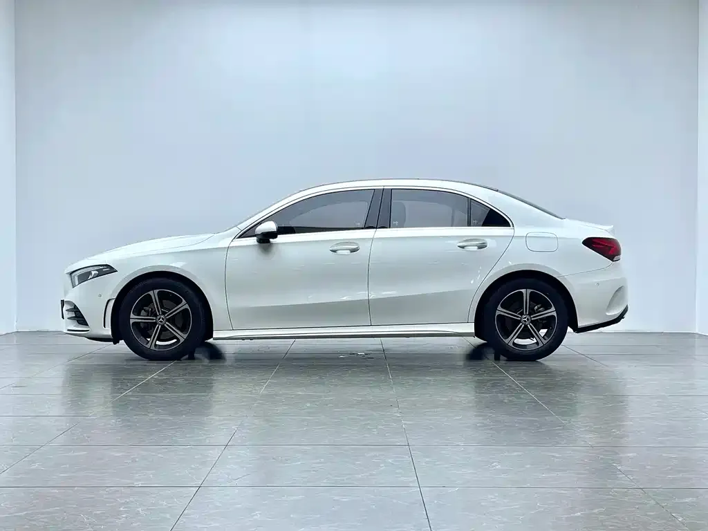 Mercedes-Benz A-Class — фото 4