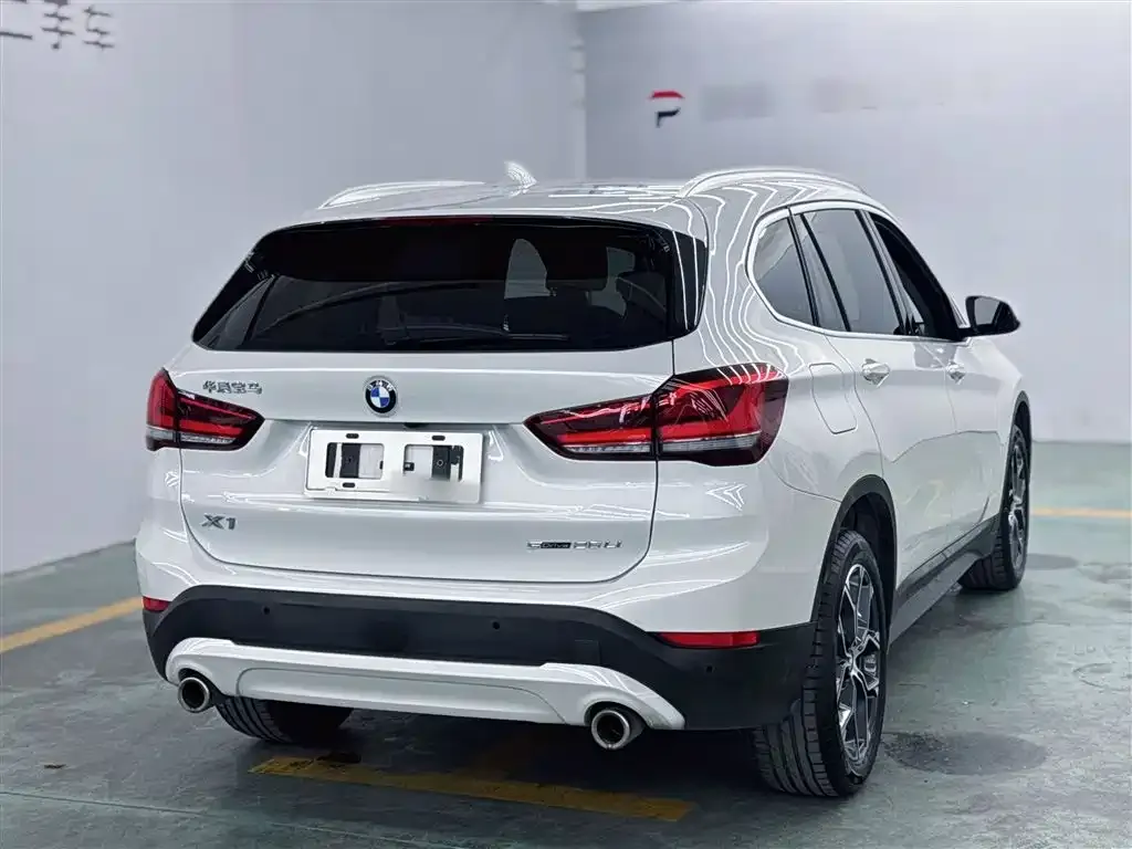 BMW X1 — фото 10