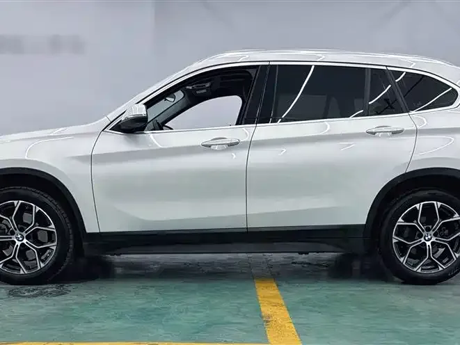 BMW X1 — фото 7