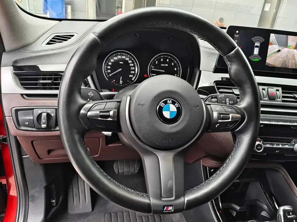 BMW X2 — фото 10