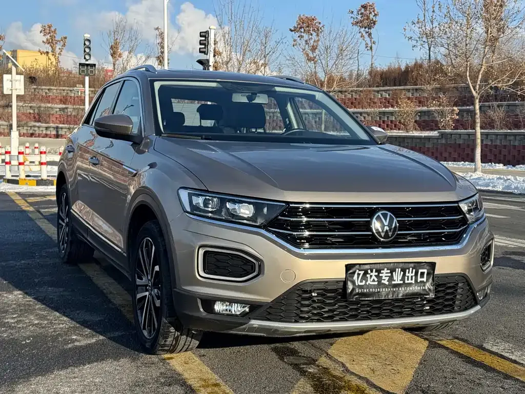Volkswagen T-Roc — фото 3