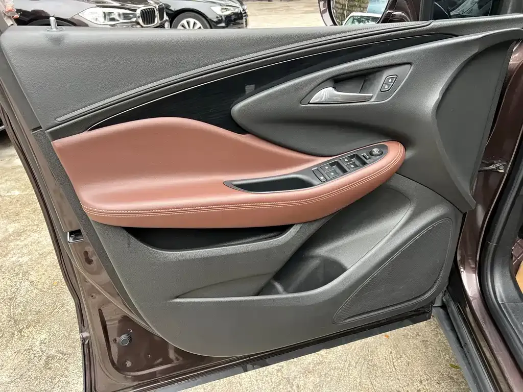 Buick Envision Plus — фото 7