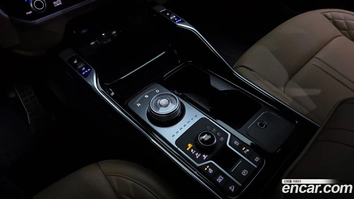 Kia Sorento — фото 9