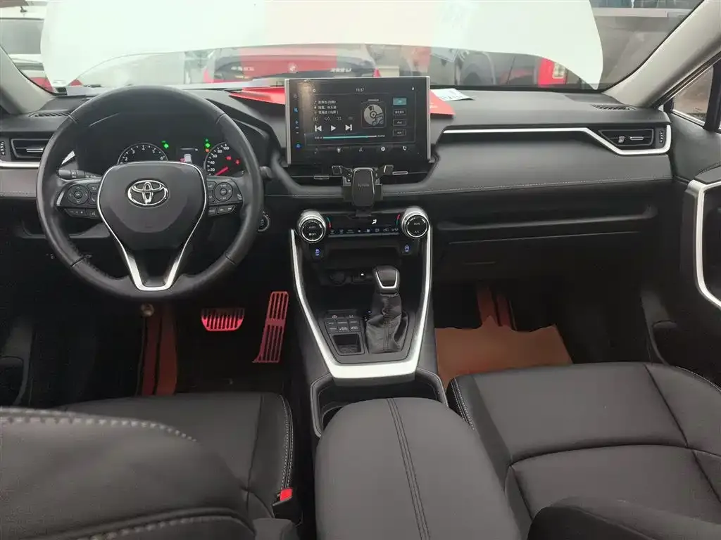 Toyota Wildlander — фото 10