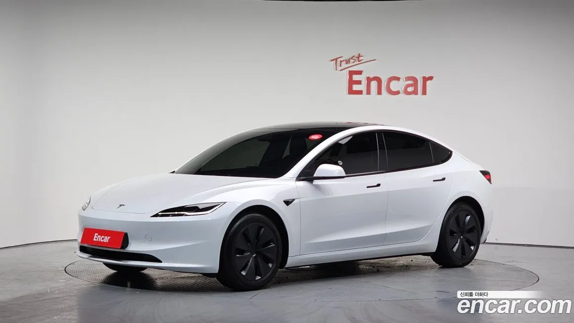Tesla Model 3 — фото 1