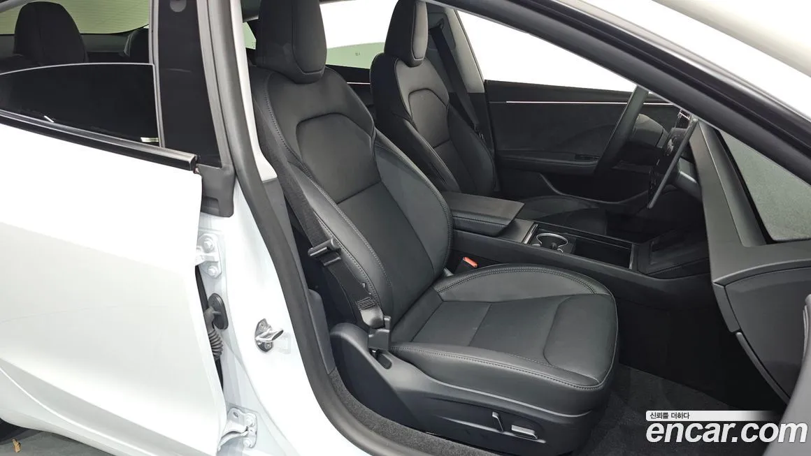 Tesla Model 3 — фото 10