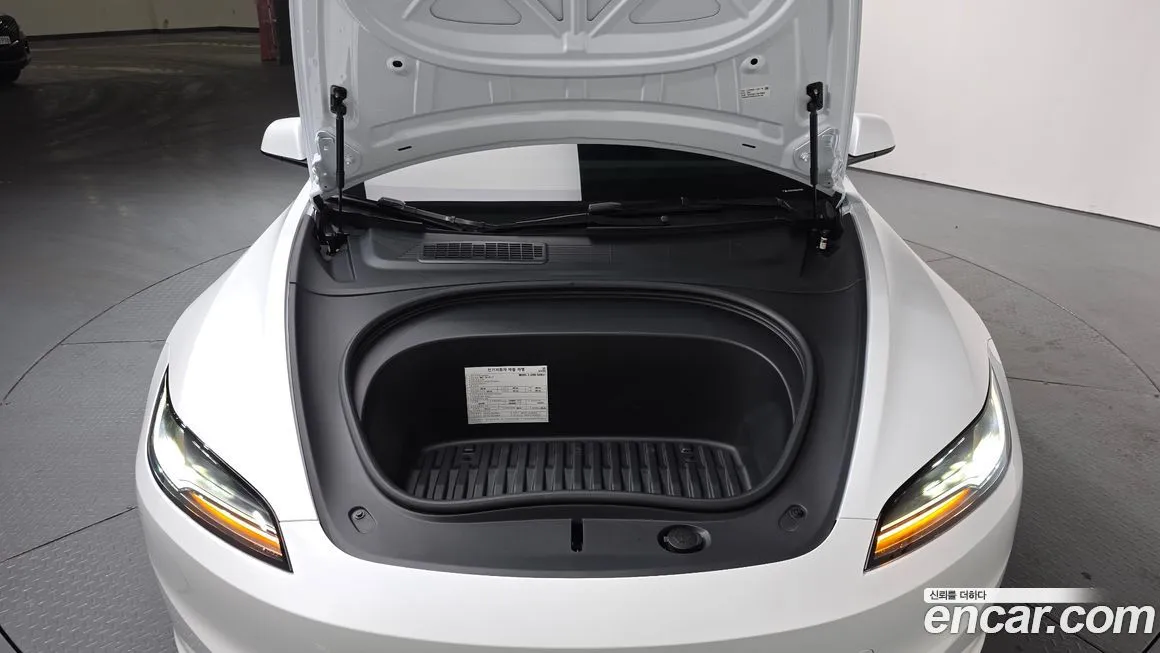 Tesla Model 3 — фото 6