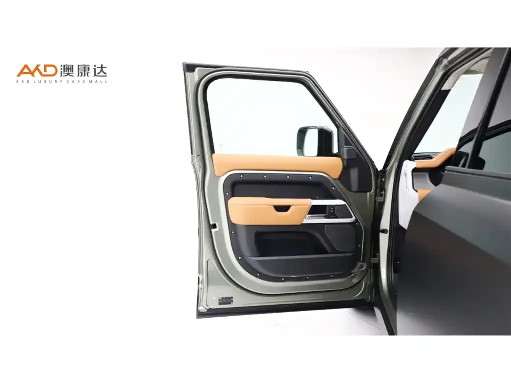 Land Rover Defender — фото 10