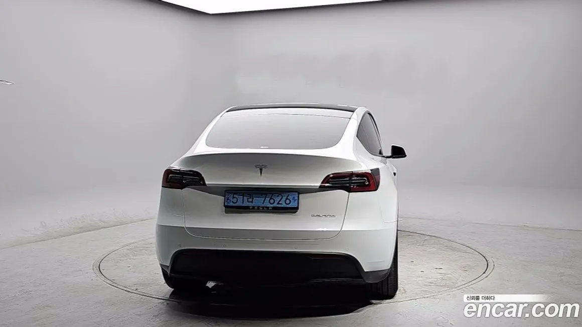 Tesla Model Y — фото 4