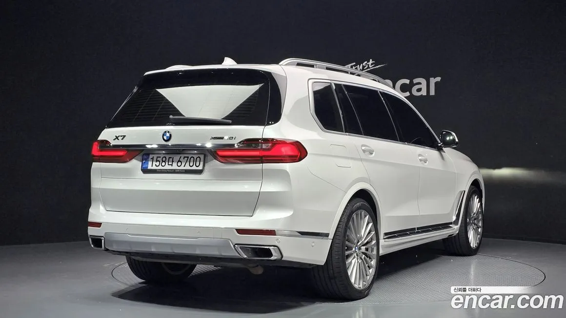 BMW X7 — фото 2
