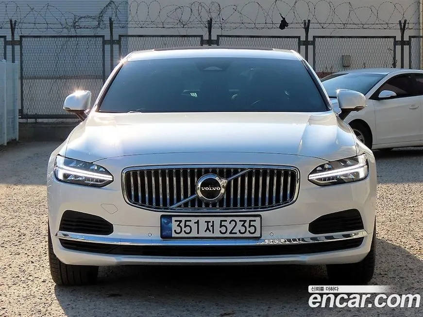 Volvo S90 — фото 1