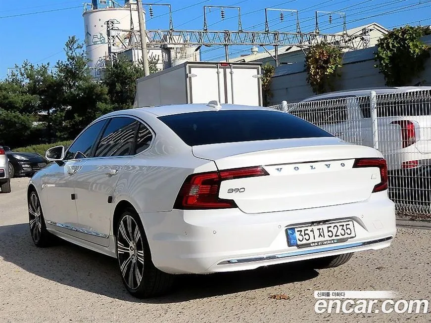 Volvo S90 — фото 3