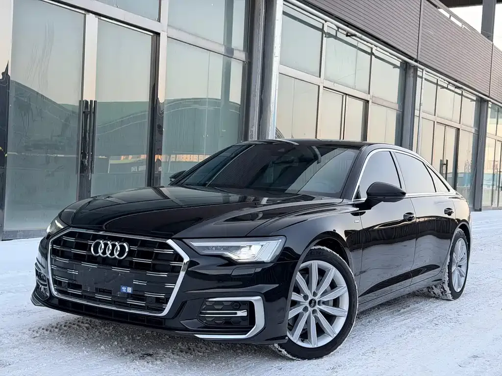 Audi A6L — фото 1