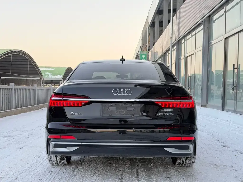Audi A6L — фото 5