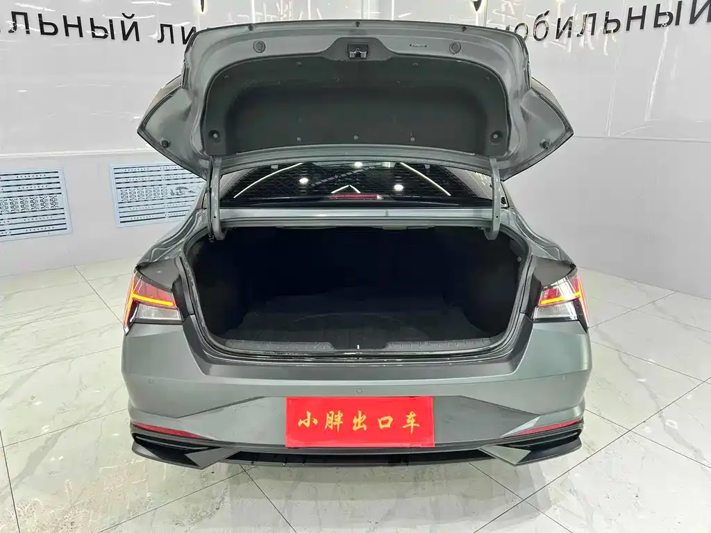 Hyundai Elantra — фото 10
