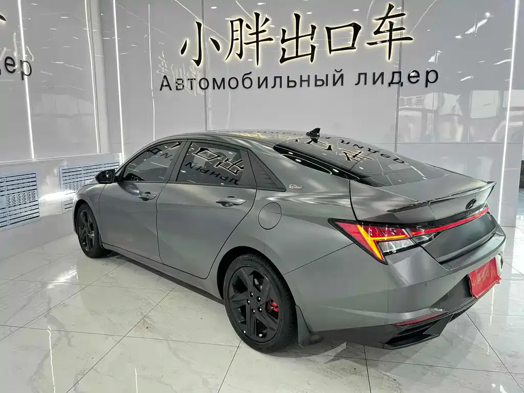Hyundai Elantra — фото 3