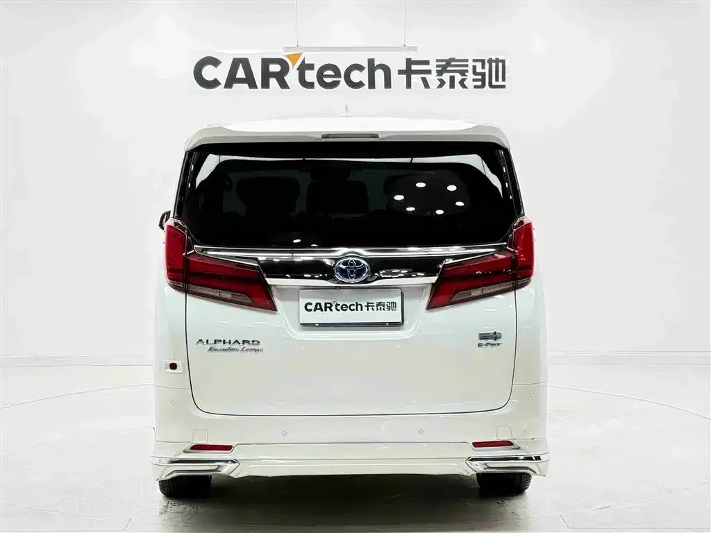 Toyota Alphard — фото 3