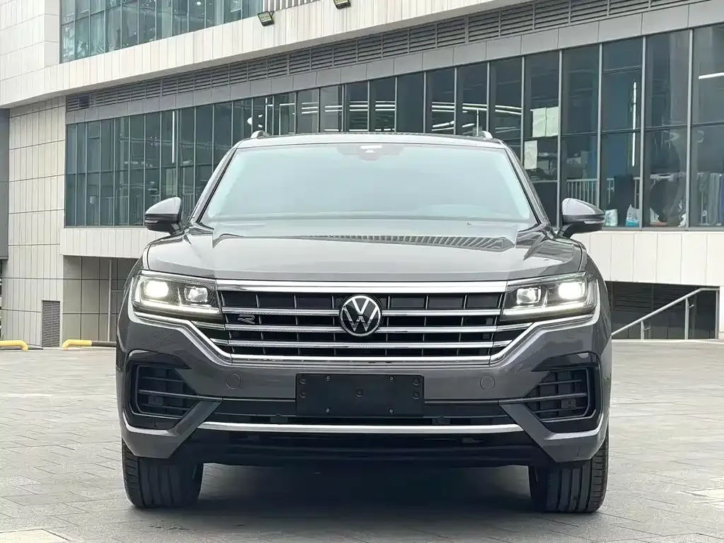 Volkswagen Touareg — фото 2