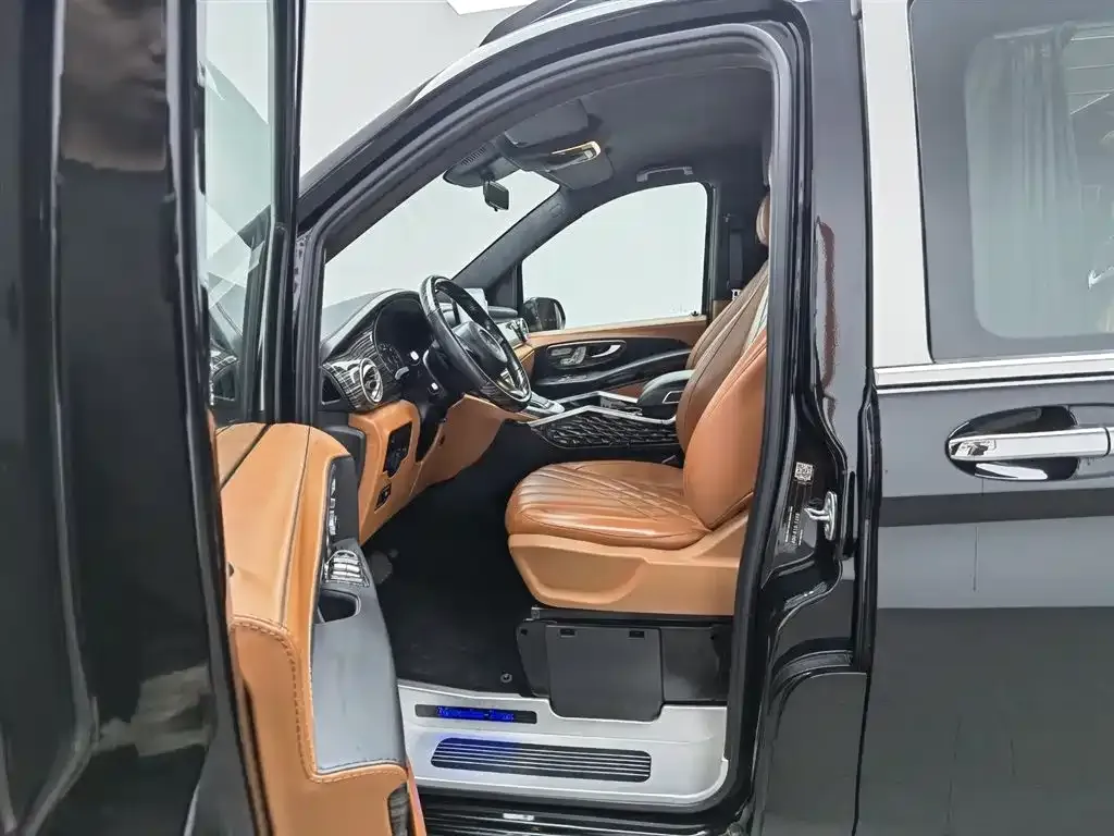 Mercedes-Benz Vito — фото 10