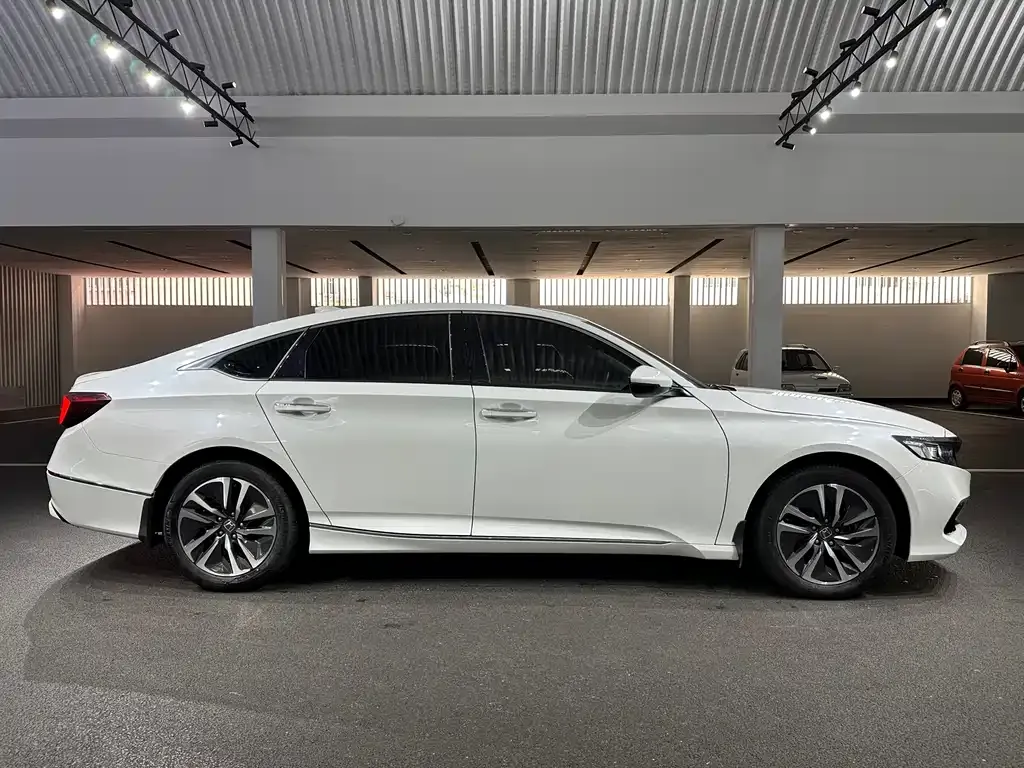 Honda Accord — фото 5