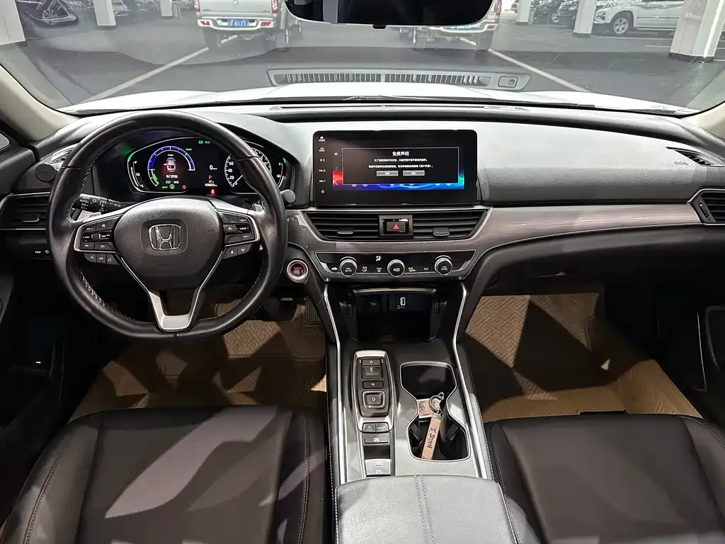 Honda Accord — фото 9