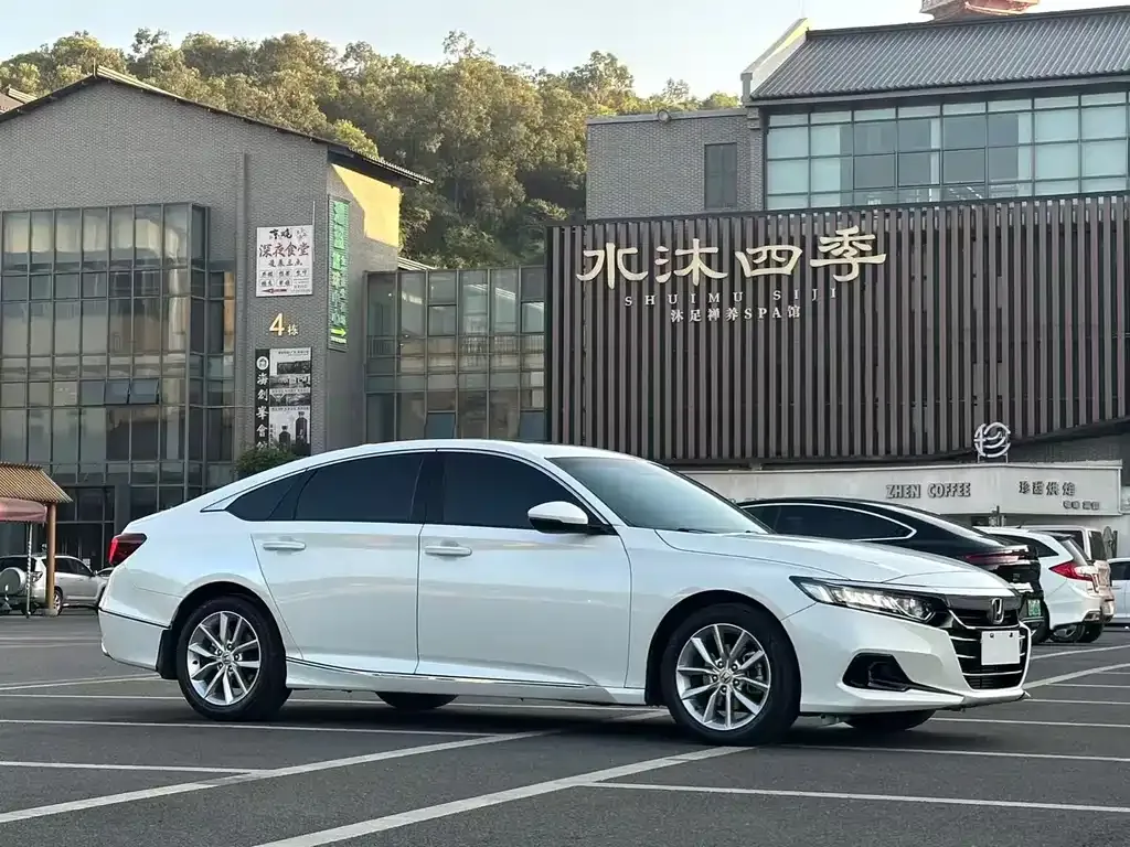 Honda Accord — фото 3