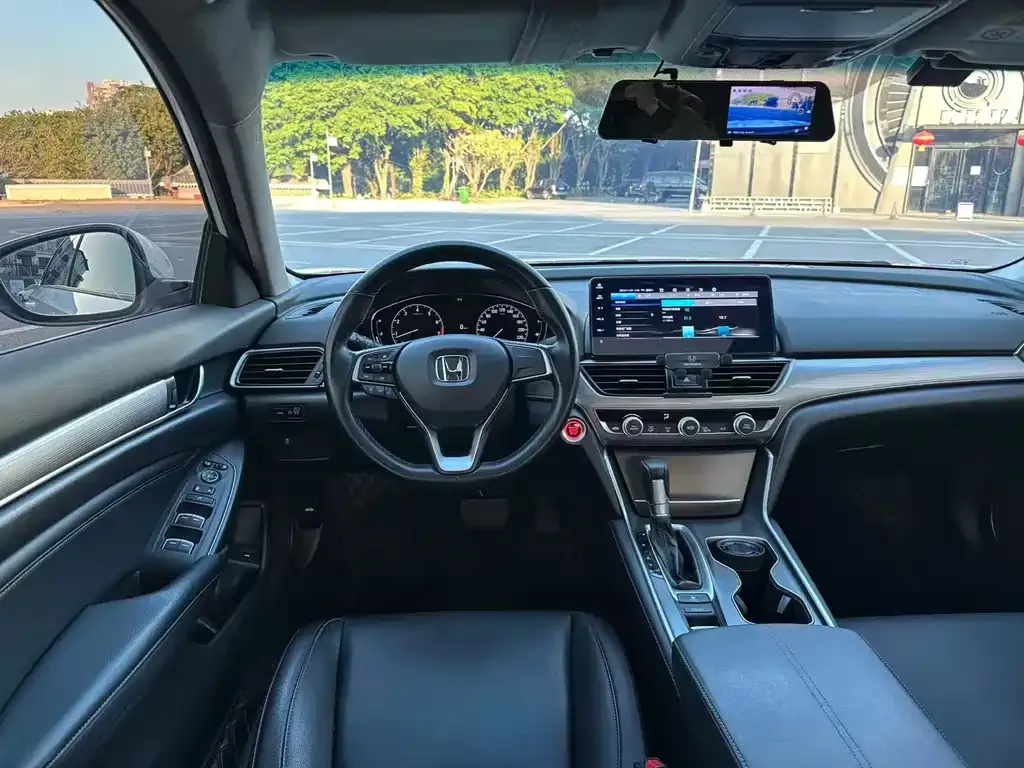 Honda Accord — фото 6
