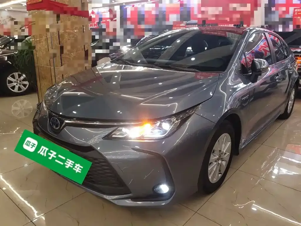 Toyota Corolla — фото 1
