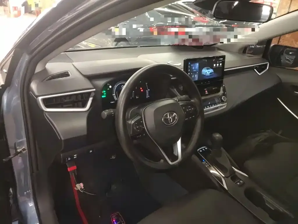 Toyota Corolla — фото 10