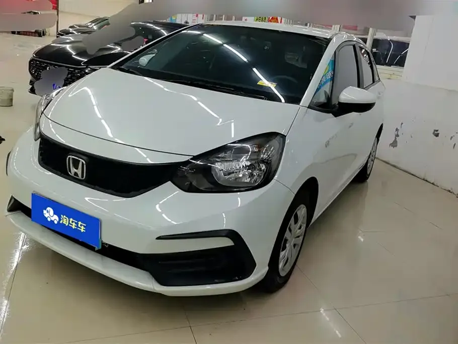 Honda Fit — фото 1