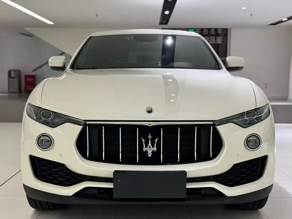 Maserati Levante — фото 2