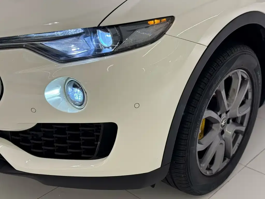 Maserati Levante — фото 4