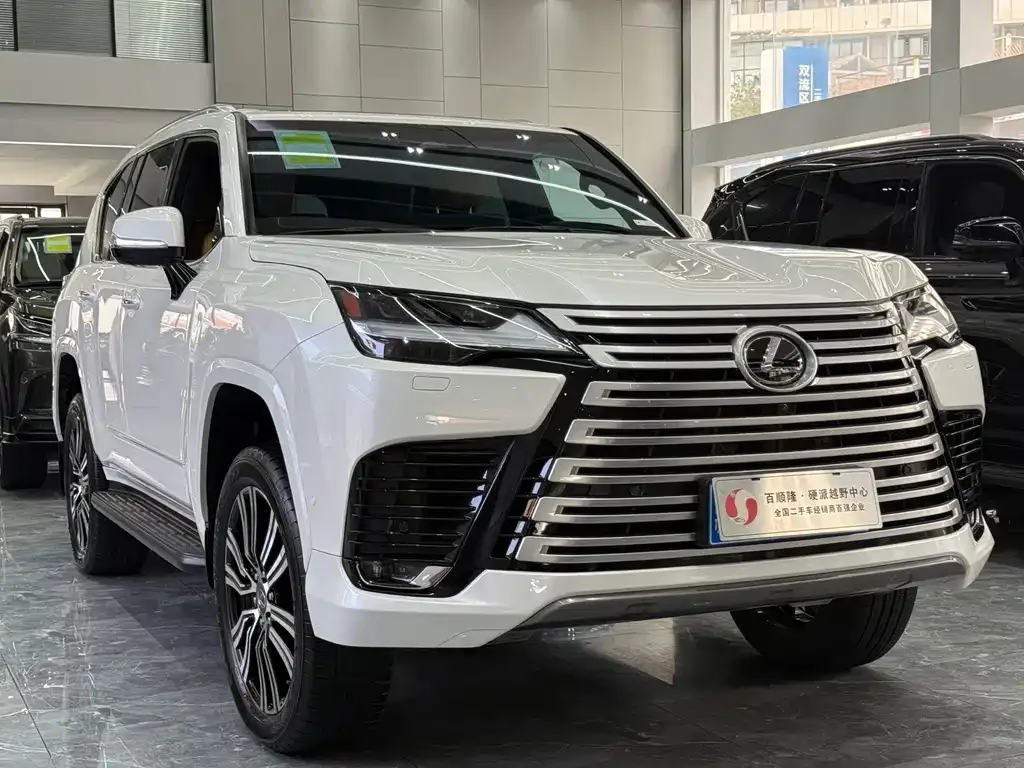 Lexus LX — фото 3