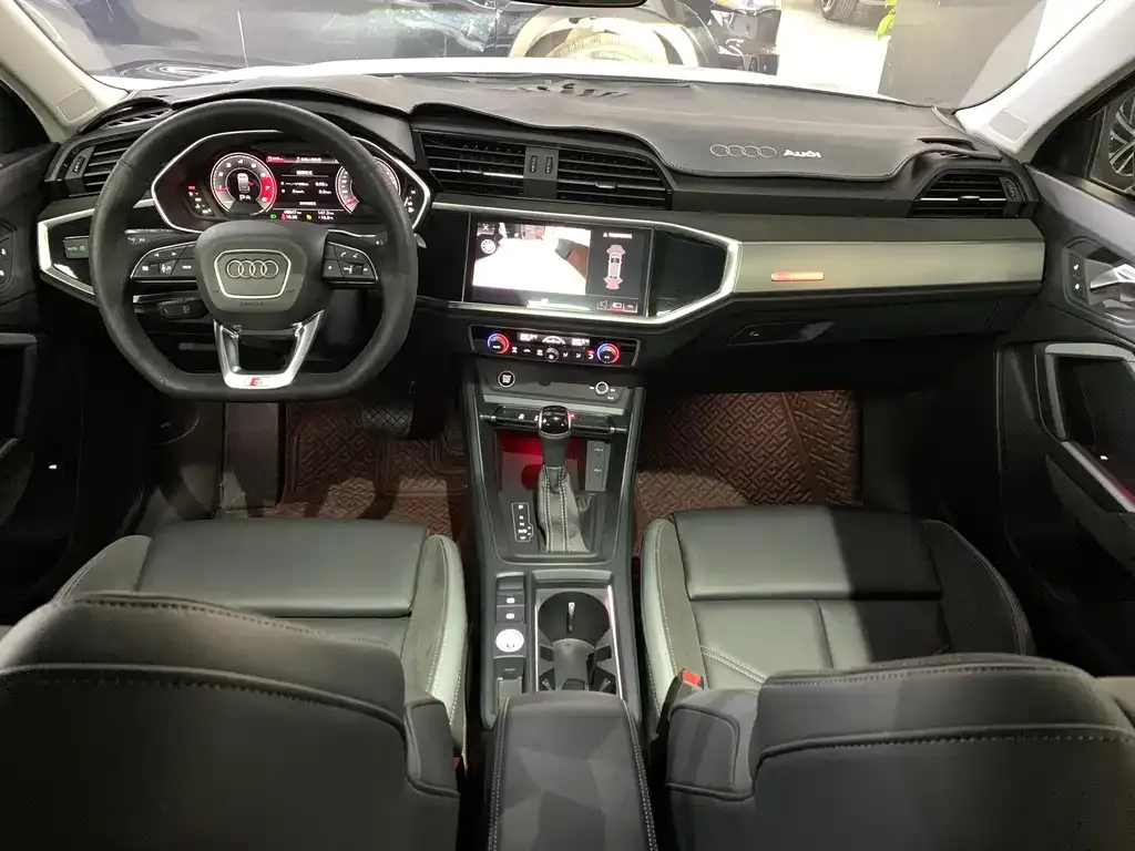 Audi Q3 Sportback — фото 10