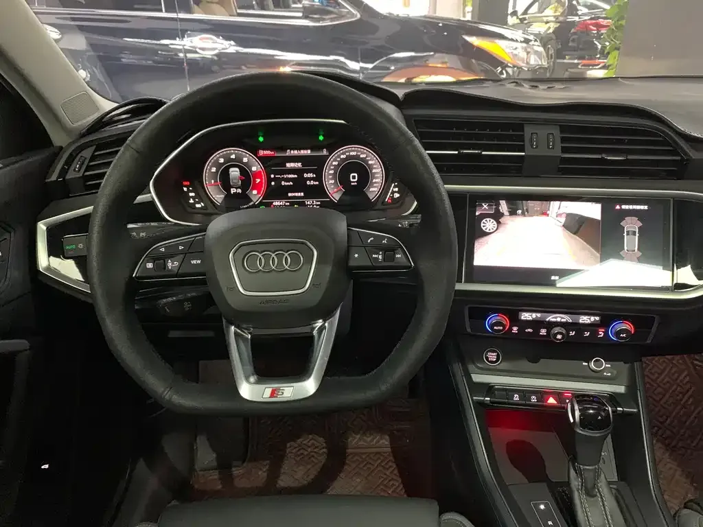 Audi Q3 Sportback — фото 8