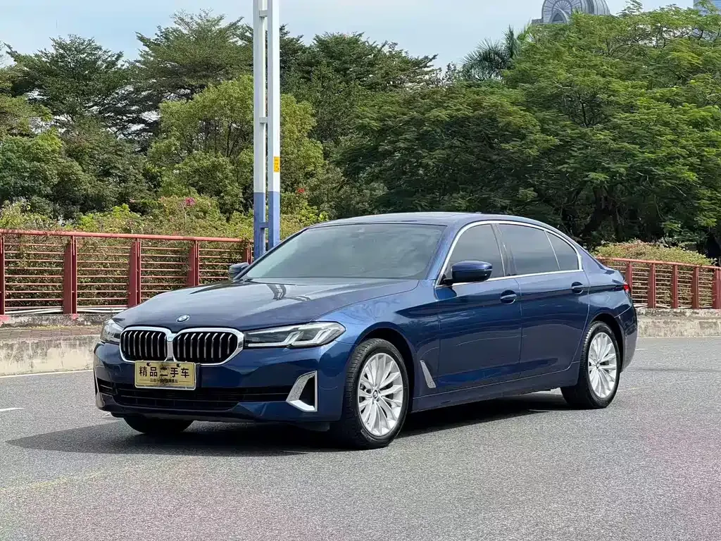 BMW 5 Series — фото 1