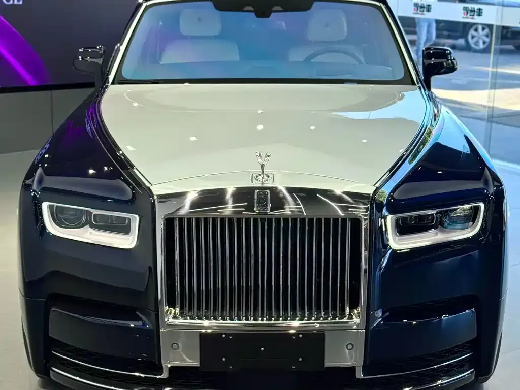 Rolls-Royce Phantom — фото 1