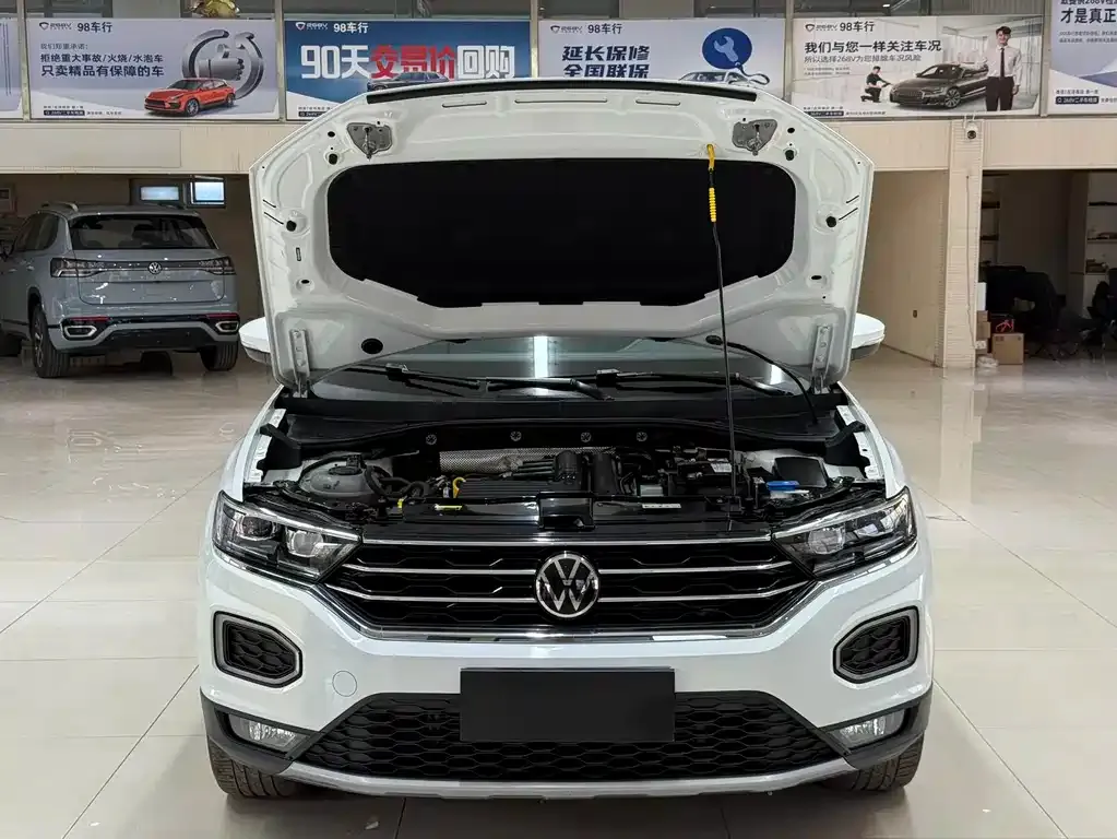Volkswagen T-Roc — фото 7