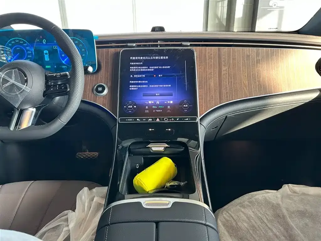 Mercedes-Benz EQE SUV — фото 10
