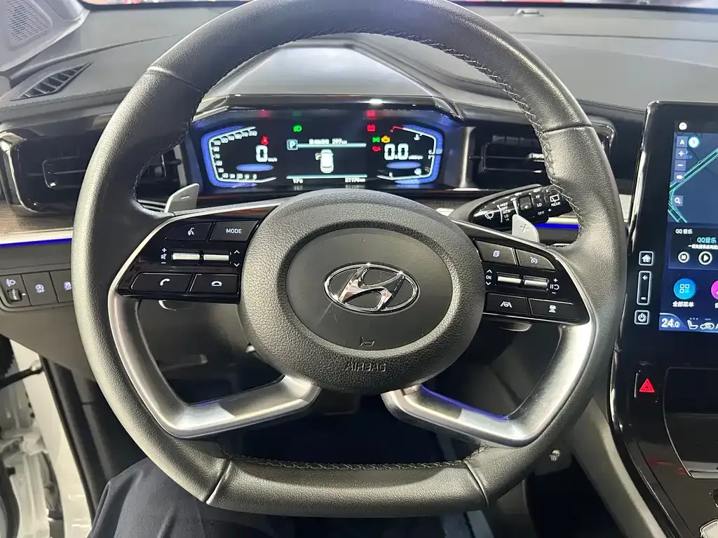 Hyundai Custo — фото 6