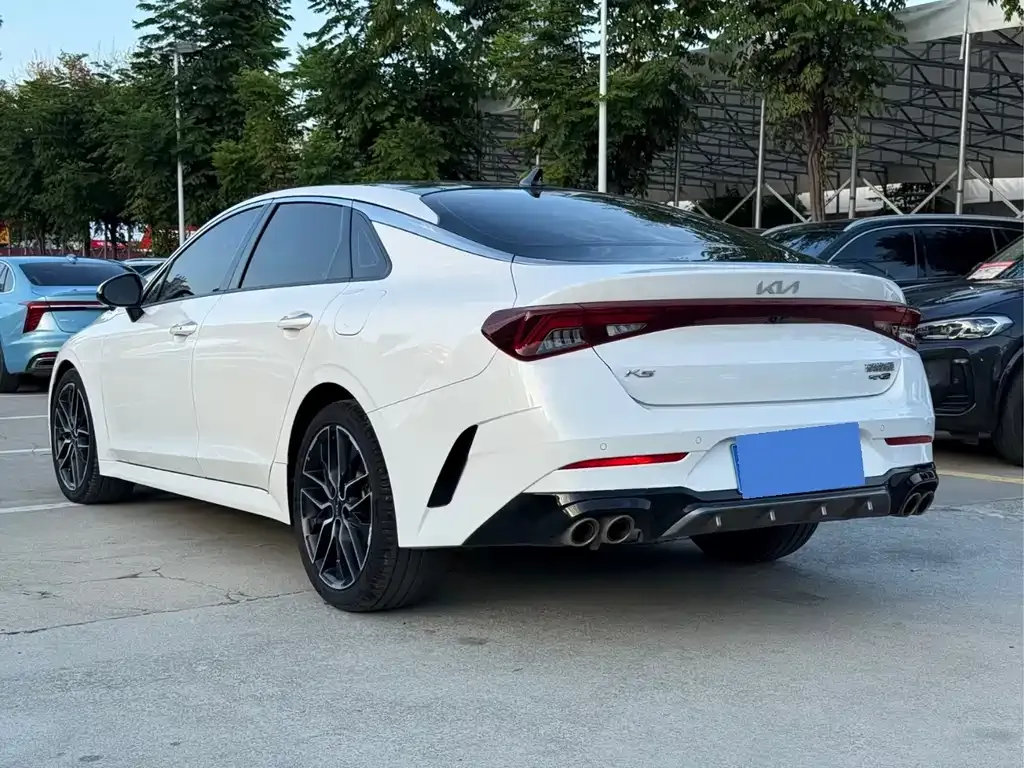 Kia K5 — фото 5