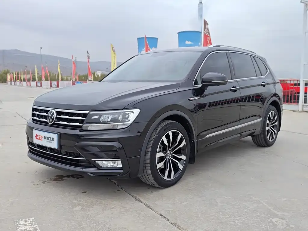 Volkswagen Tiguan L — фото 2