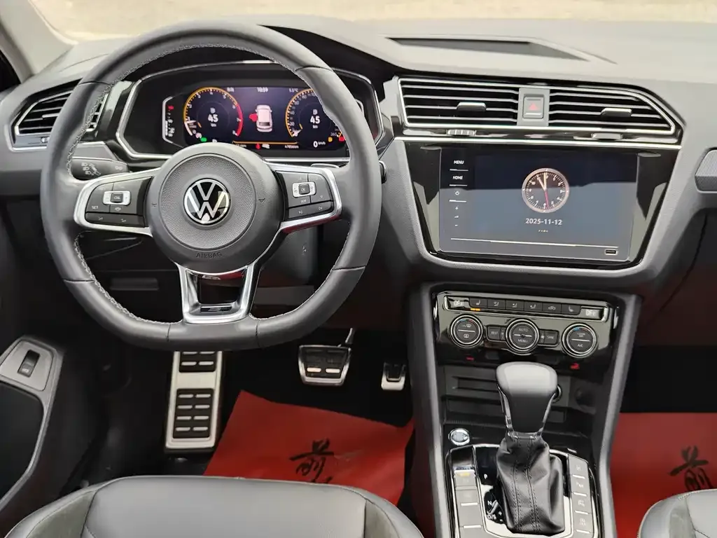 Volkswagen Tiguan L — фото 9