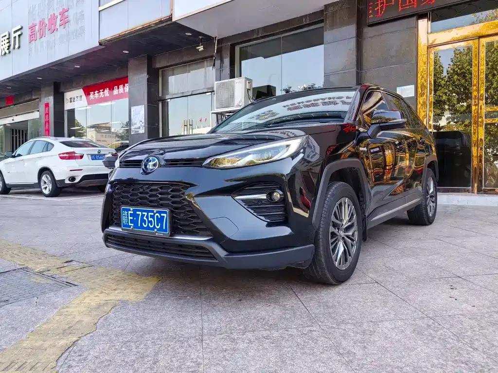 Toyota Wildlander — фото 1