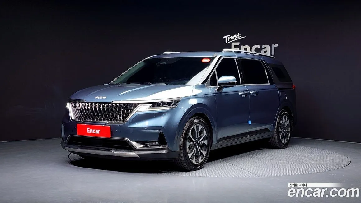 Kia Carnival — фото 1