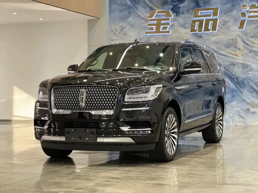 Lincoln Navigator — фото 1