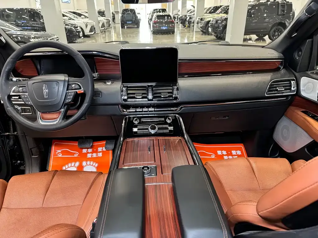 Lincoln Navigator — фото 10