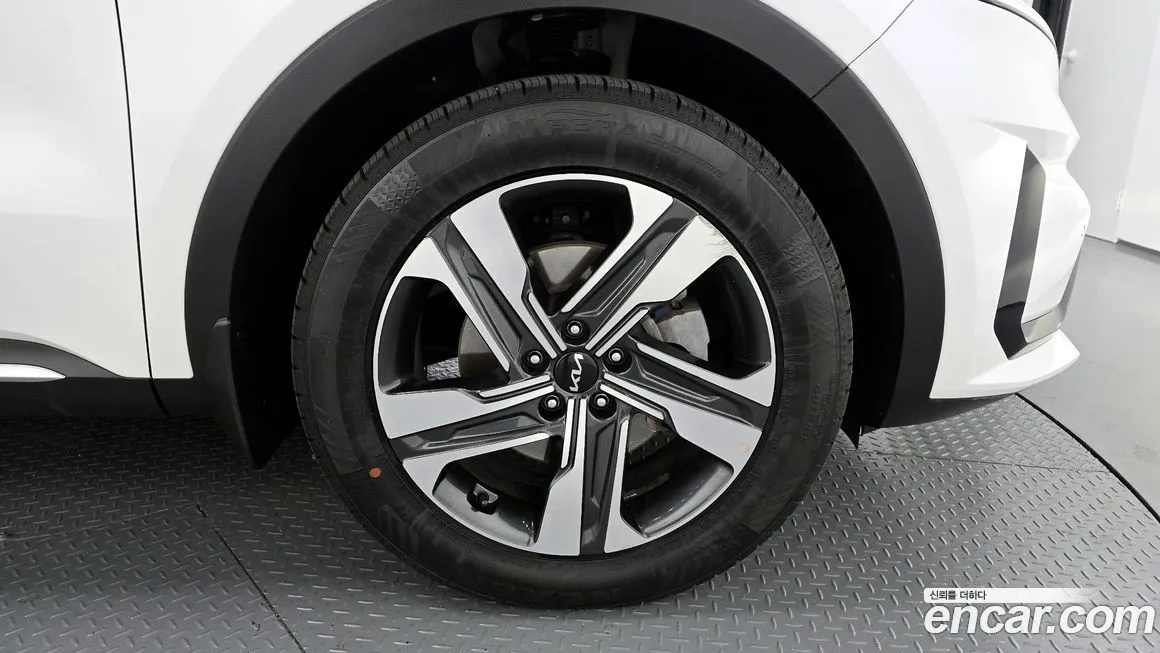 Kia Sorento — фото 5