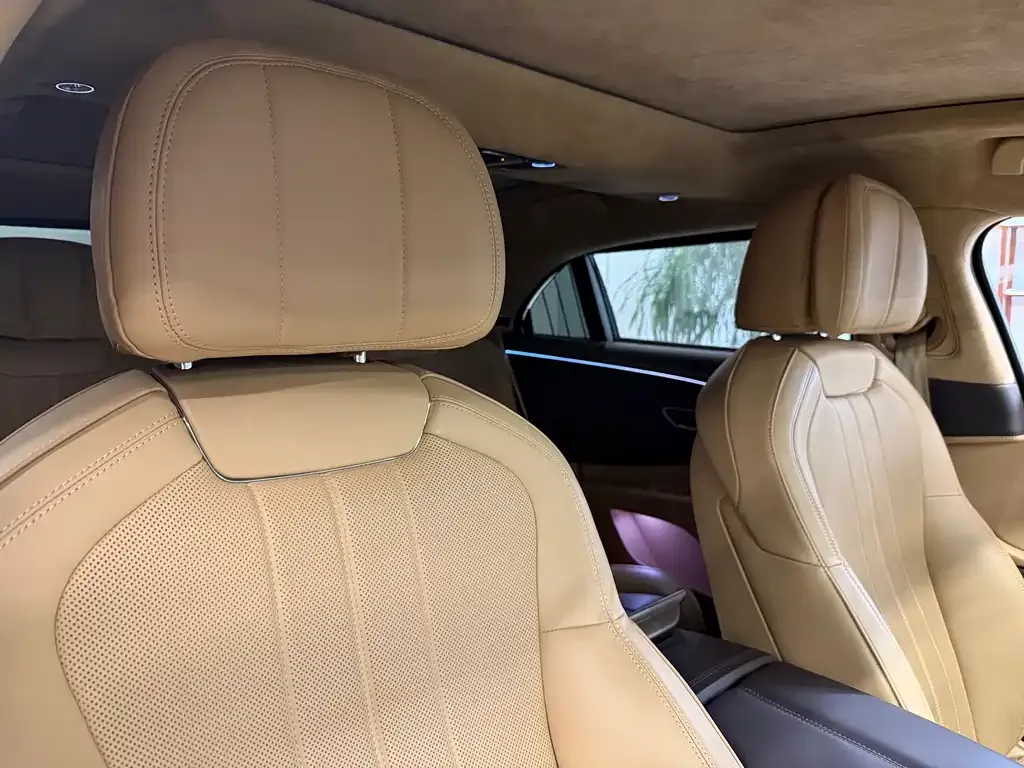 Bentley Flying Spur — фото 7