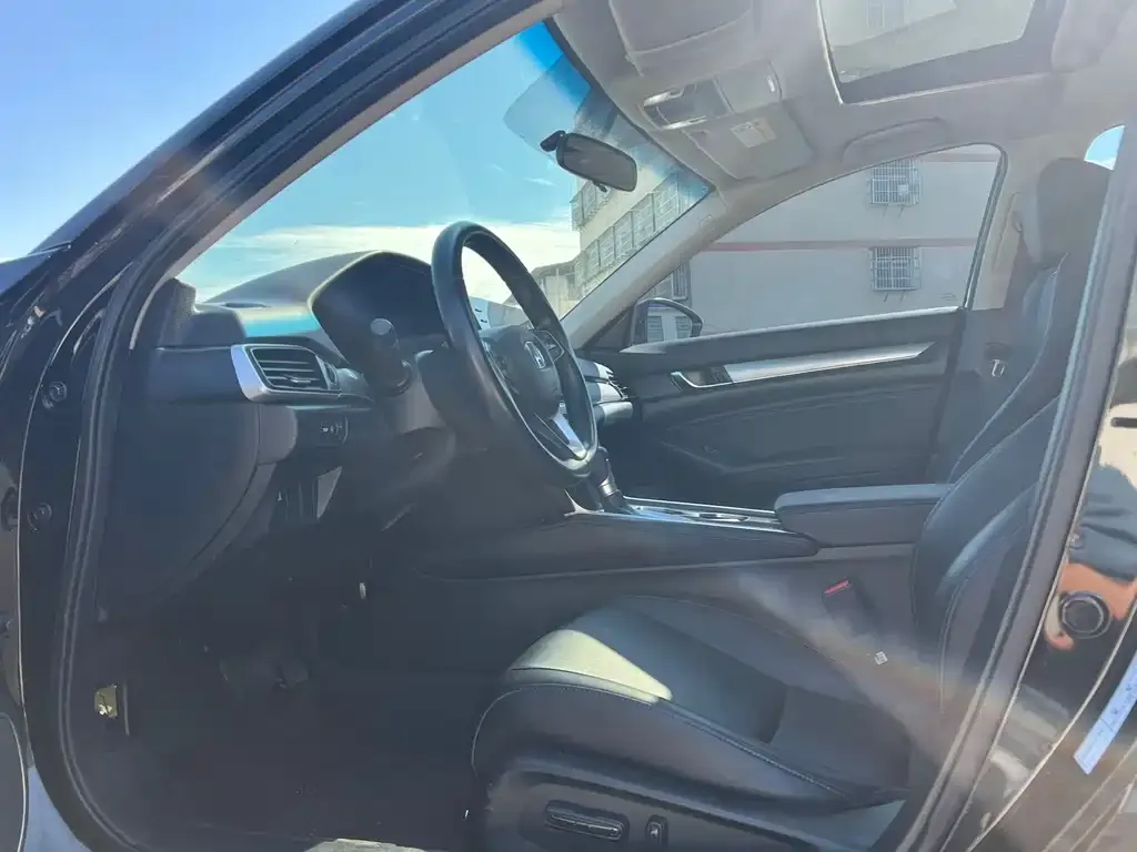 Honda Accord — фото 4